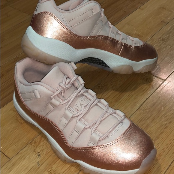 womens rose gold jordans